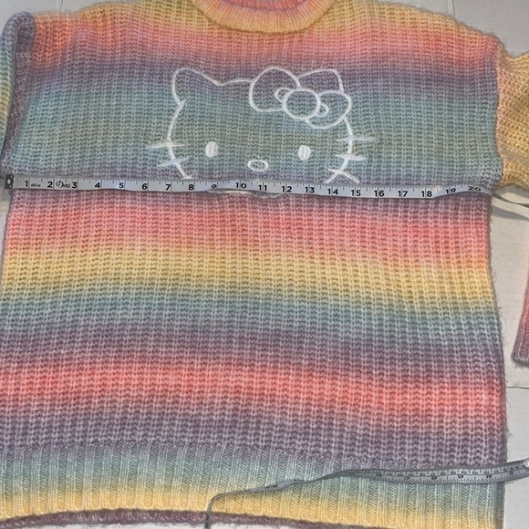 Hello Kitty forever 21-S-rainbow Valentine scenario crewneck embroidered sweater - Picture 7 of 10